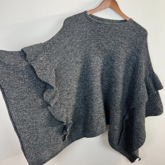 Coco + Carmen Poncho Sweater One Size Gray Knit Ruffle Sharkbite Hem‎ Womens OS - Picture 1 of 7